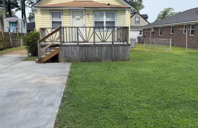 167 Brockwell Ave photos photos