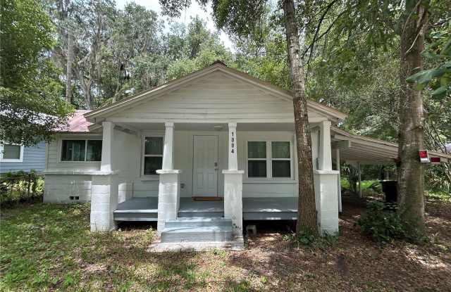 1004 SE 7TH AVENUE - 1004 Southeast 7th Avenue, Gainesville, FL 32601