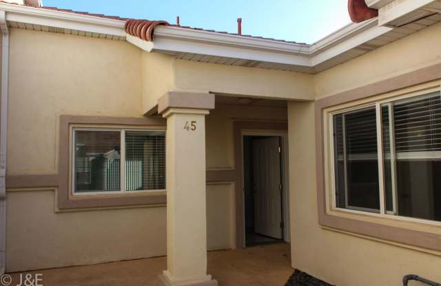 Cozy 2 Bed 2 Bath Home in Fiddlers Canyon Gallery 4