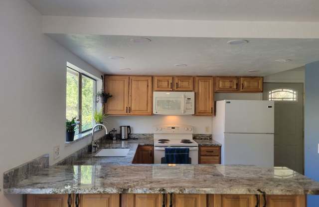 Stunning Lenore House With Breathtaking Views photos photos