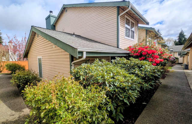 Spacious 3 Bedroom Townhome in Small Complex photos photos