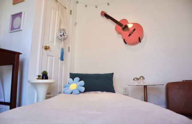 1007 Johnson St photos photos
