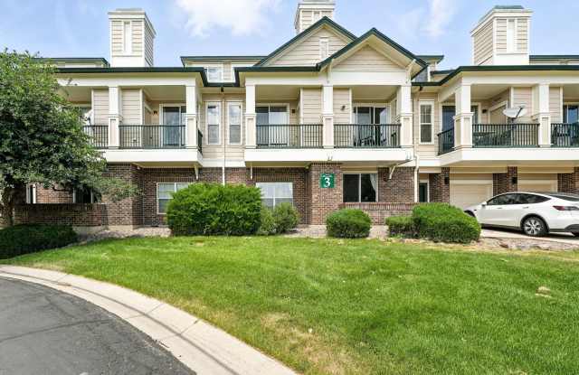 Beautiful, Light-Filled 2BR/2BA Townhome at Saddlebrooke photos photos
