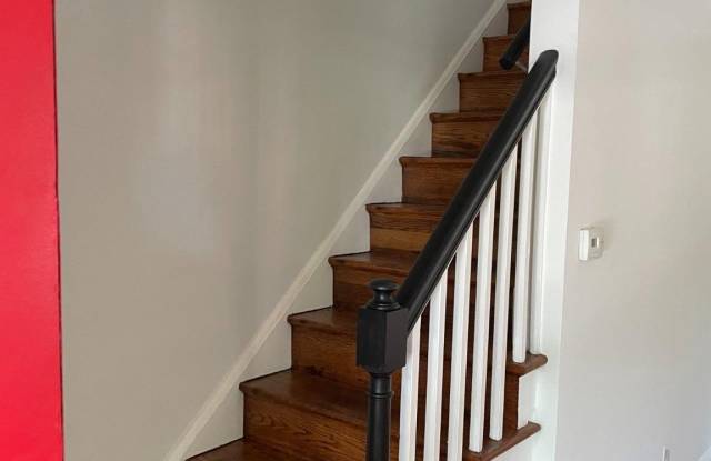 7228 LANARK Road Gallery 4