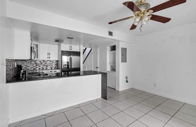 5375 W 23rd Ct Gallery 3