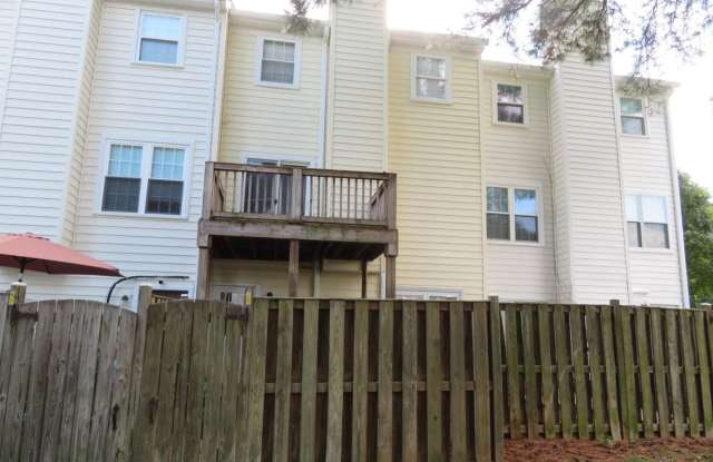 1602 W BANCROFT Lane Gallery 3