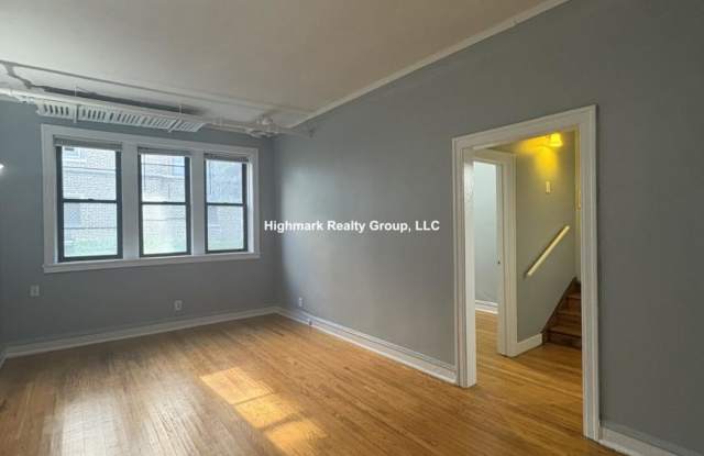 1321 1/2 West Estes Ave. Gallery 1