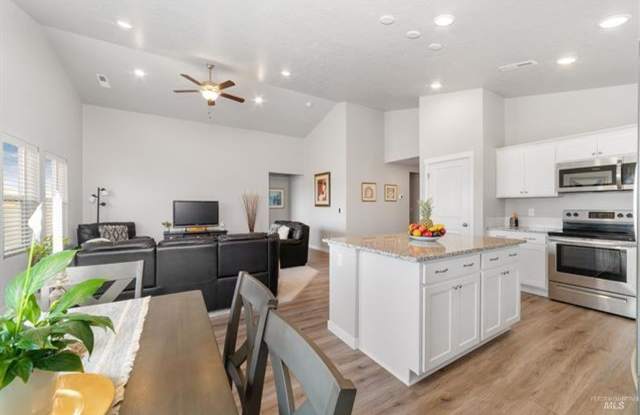 $500 OFF OCTOBER RENT! photos photos