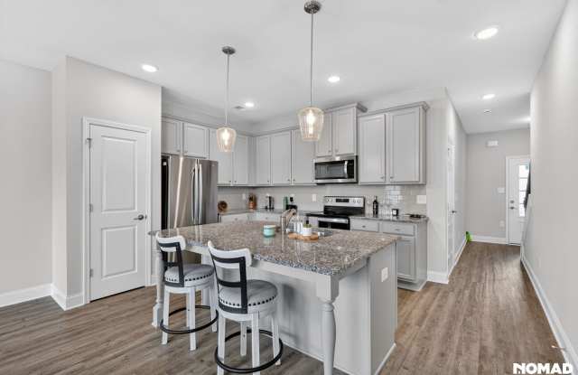 Golf course townhome ***$800 off first month rent photos photos