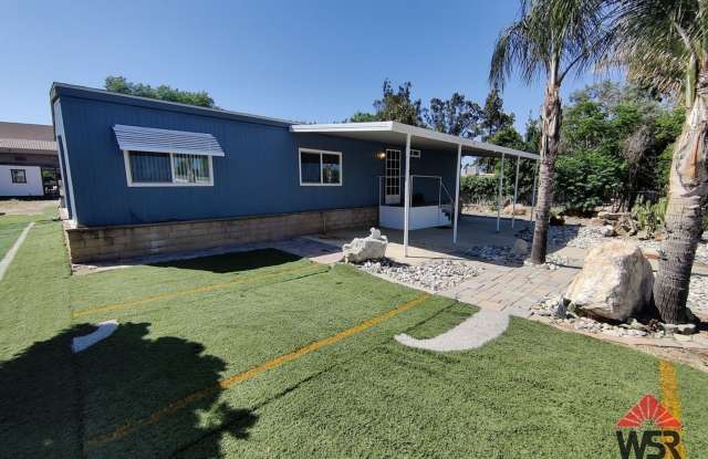 3 Bedroom Home on a 1/2 acre lot. photos photos