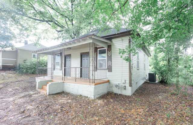 208 West Cherry - 2-BR and 1-BATH Gallery 3