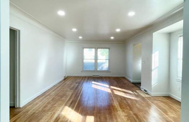 Stunning 4 bedroom 1 bath in Richfield! photos photos