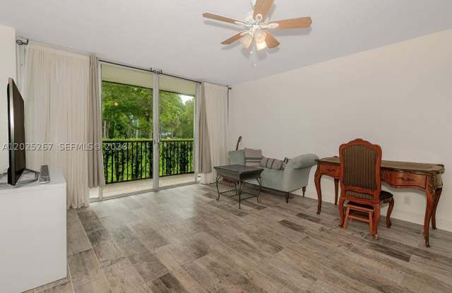 3401 N Country Club Dr photos photos