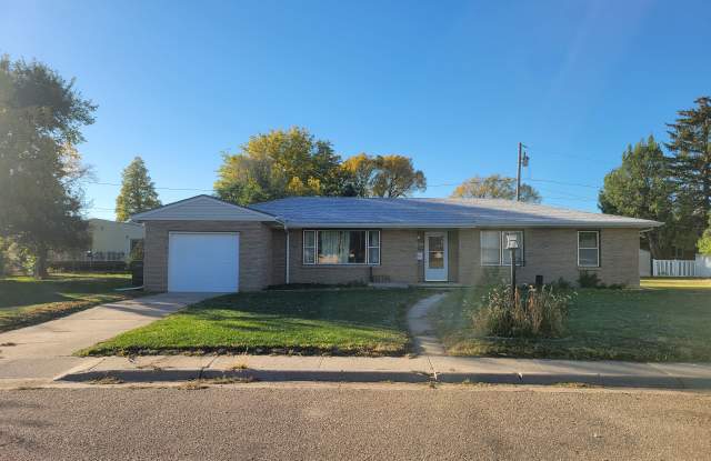 819 Beattie Circle - 819 Beattie Circle, Sterling, CO 80751