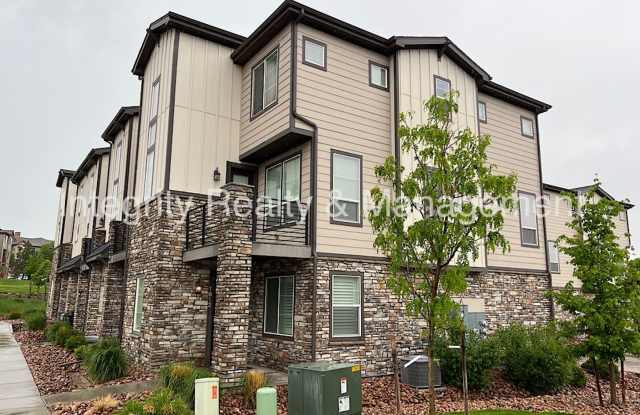 2 Bed/2.5 Bath, 1,931 Sqft - 1612 Castle Creek Cir Castle Rock, CO 80104 photos photos