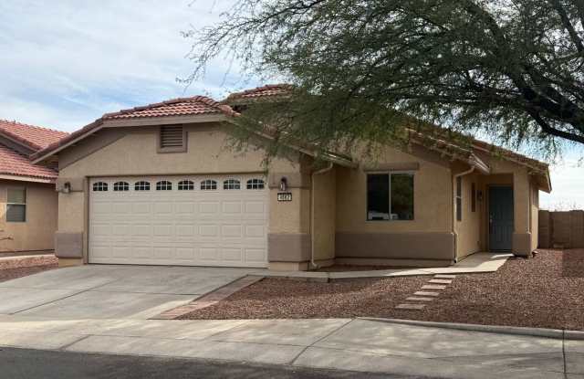 Darling 3 Bedroom on Great Lot Gallery 1