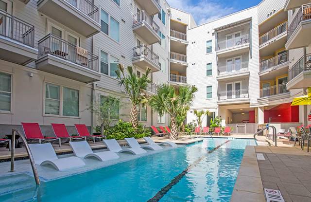 2024 E 7th St photos photos