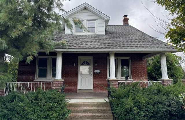 Lansdale Renovated 4 Bedroom Cape with off street parking. $2,700/month - 450 East Hancock Street, Lansdale, PA 19446