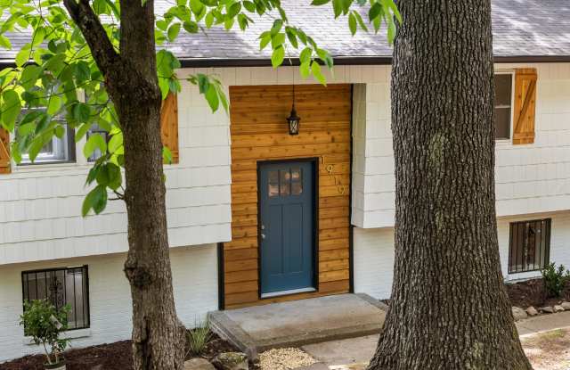 1919 20th Avenue S Gallery 4