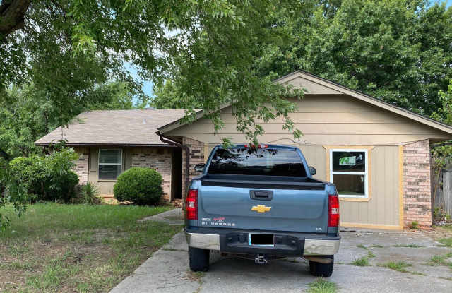 Spacious 5-Bedroom Home with Fresh Modern Updates in Midwest City - 1825 Tim Drive, Midwest City, OK 73141