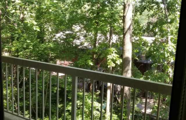 121 Wellington Ct Gallery 4
