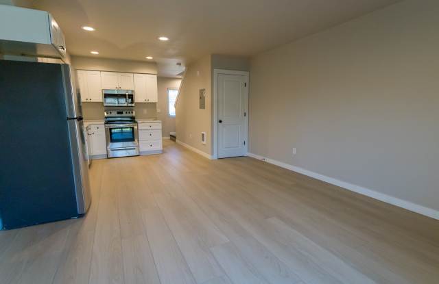 2915 Southeast Waverly Drive#103 Gallery 4