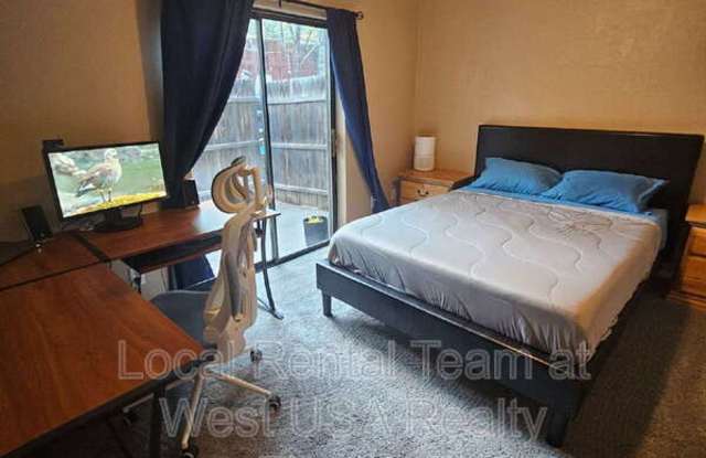 6315 N Saint Nicholas Cir Gallery 4