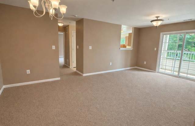 3BR/2BA | $500 Rent Credit! | Pool, Gym & Tennis Gallery 4
