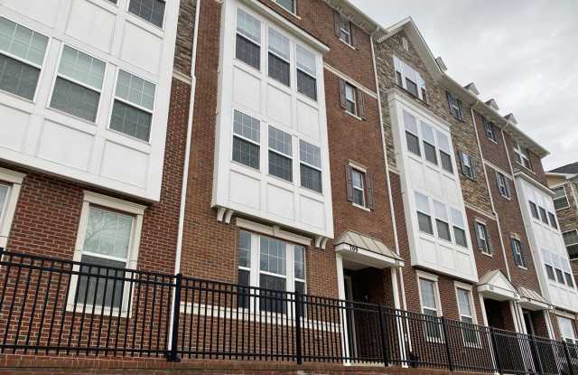 Stunning 3 Bedroom Townhouse in Gaithersburg! photos photos