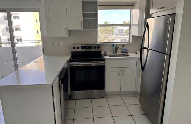 3052 SW 27th Ave - 3052 Southwest 27th Avenue, Miami, FL 33133