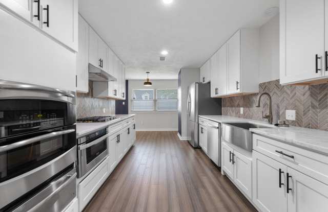 September Move in! 4 Bed/2 Bath House in South Knoll W/ Huge Yard photos photos September Move in! 4 Bed/2 Bath House in South Knoll W/ Huge Yard photos photos