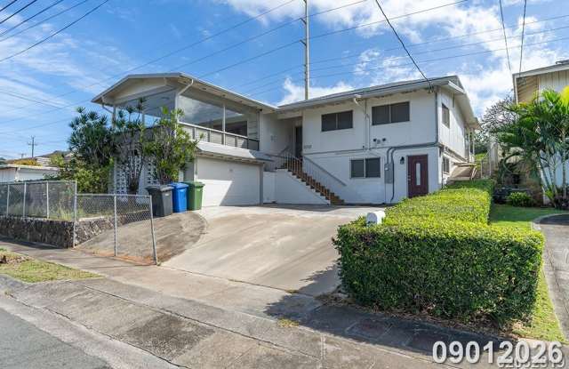 4211 Halupa Street Beautiful 2bd 1ba - In Foster Village Gallery 1