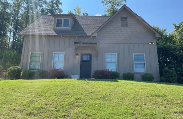 Spacious 3 Bedroom Home with Primary Suite on Main Level photos photos