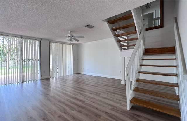 9781 NW 45 Ln Gallery 3