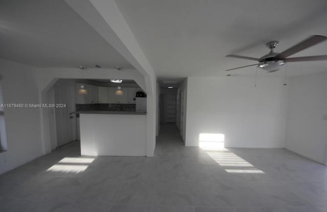 2219 Liberty St - 2219 Liberty Street, Hollywood, FL 33020