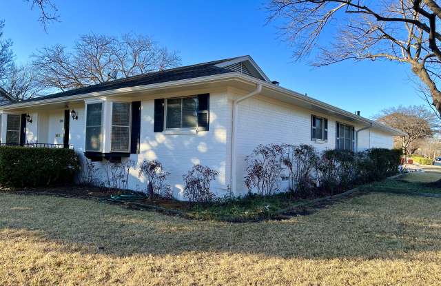 200 S Waterview Dr Gallery 3