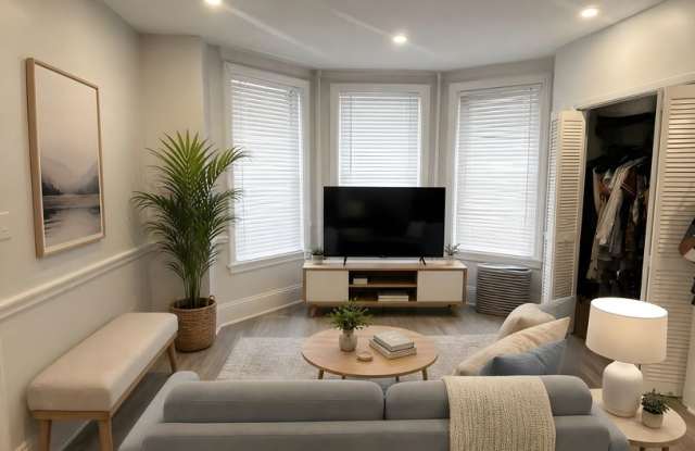 Charming Back Bay Studio on Beacon Street! photos photos Charming Back Bay Studio on Beacon Street! photos photos