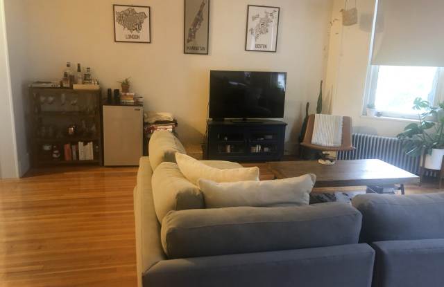 11 Englewood Ave Gallery 4