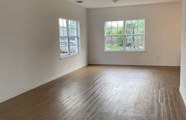 3/2.5/1 Spacious Townhome photos photos