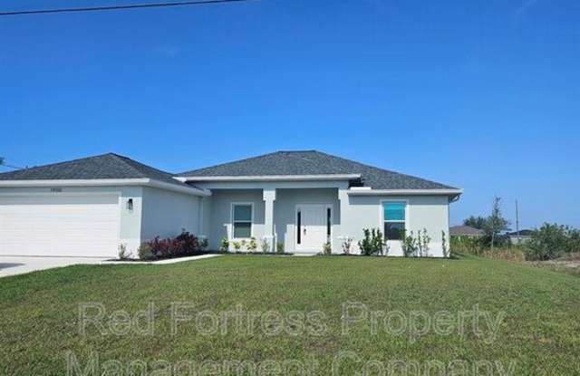 1900 NE 1st Pl - 1900 Northeast 1st Place, Cape Coral, FL 33909