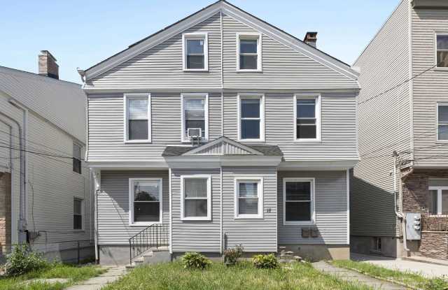 18 HOWARD PL - 18 Howard Place, Jersey City, NJ 07306 18 HOWARD PL - 18 Howard Place, Jersey City, NJ 07306