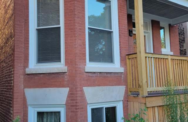 1344 South Fairfield Avenue Gallery 3