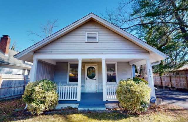 326 Spring St. - 326 Spring Street, Hendersonville, NC 28739