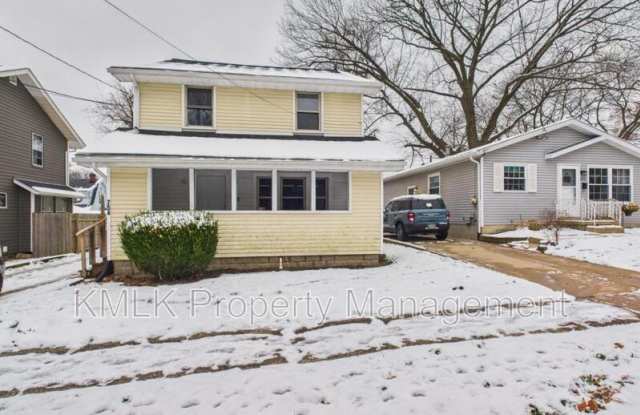 754 Arcadia Ave - 754 Arcadia Avenue, Cuyahoga Falls, OH 44221