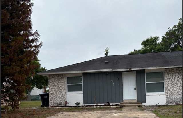 12240 Eastcove Dr Orlando FL 32826 photos photos