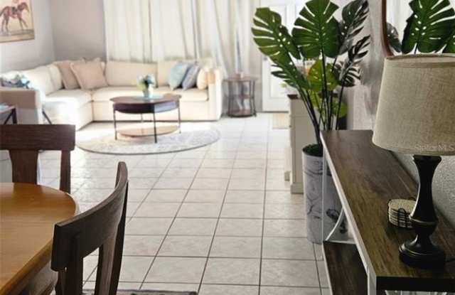 5320 BUTTONWOOD Drive Gallery 4