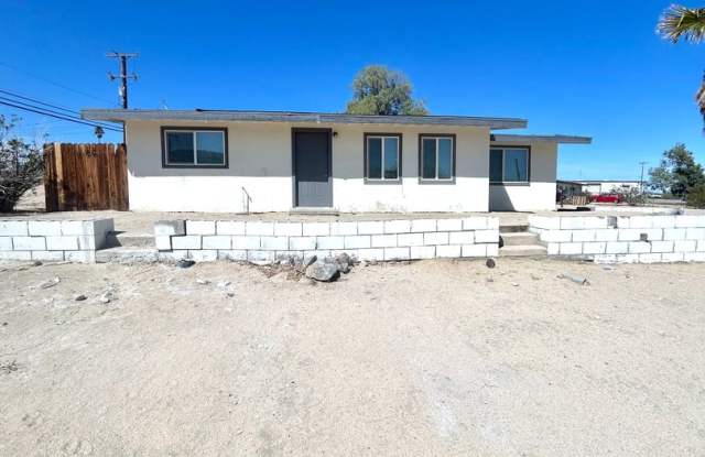 Conveniently located 3 Bedroom 1 bathroom home photos photos