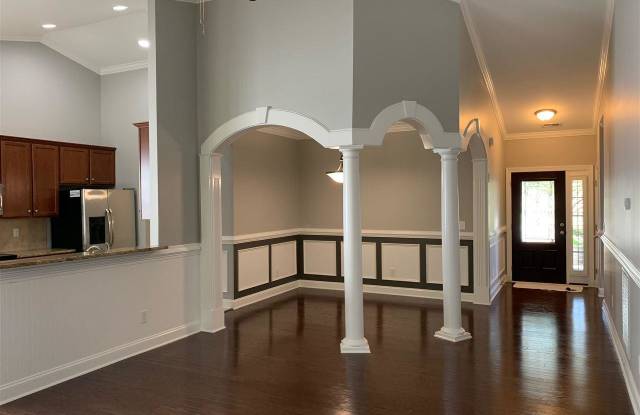 1452 Lake Glen Drive Gallery 2