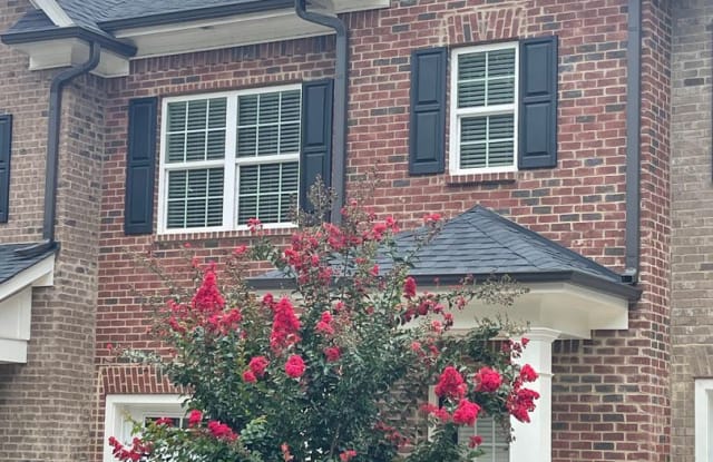 135 Sumner Drive - 135 Sumner Ct, Watkinsville, GA 30677