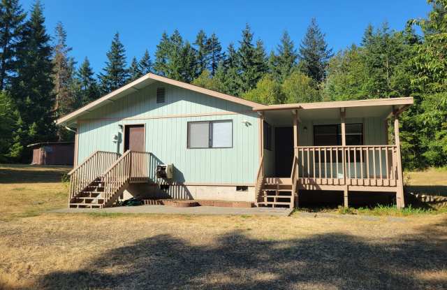 Cozy 2 bedroom Cottage on Acreage in Port Orchard - 10645 Bowe Lane Southeast, Kitsap County, WA 98367